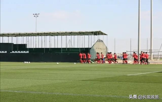 盘点球迷骂国足的名场面,名记质疑李铁