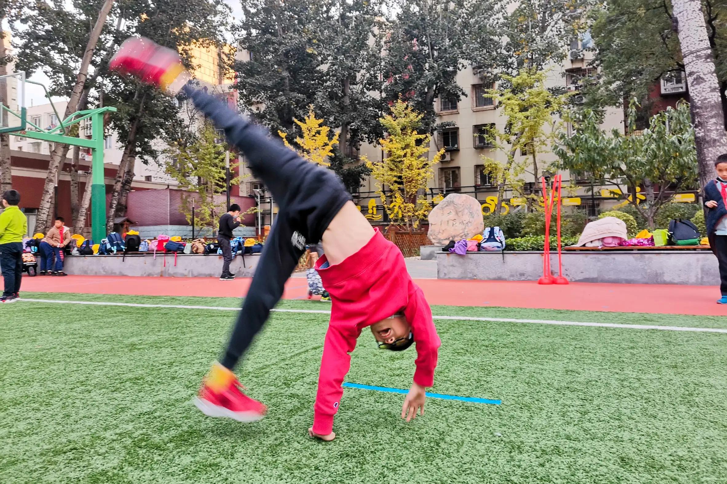 足球青训对孩子怎么教育,足球青训小孩文化课怎么办