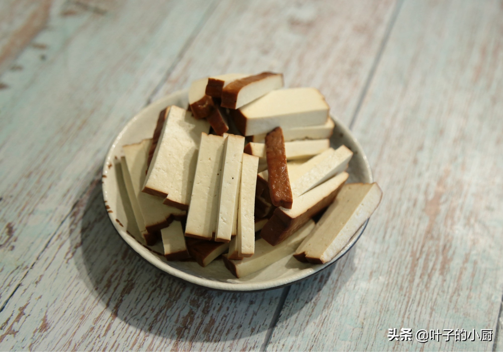 炒蒜苗为什么会苦,炒蒜苗为什么会出汤