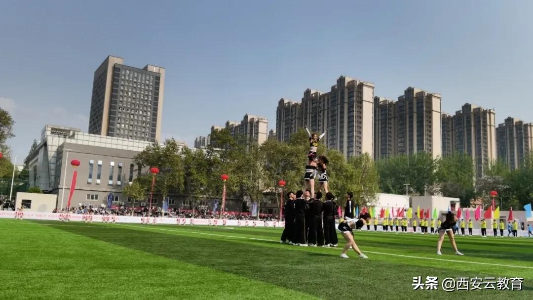 闄曞笀澶уゥ鍥鏍″暒鍟︽搷,鏍￠槦瓒崇悆楂樺厜鏃跺埢