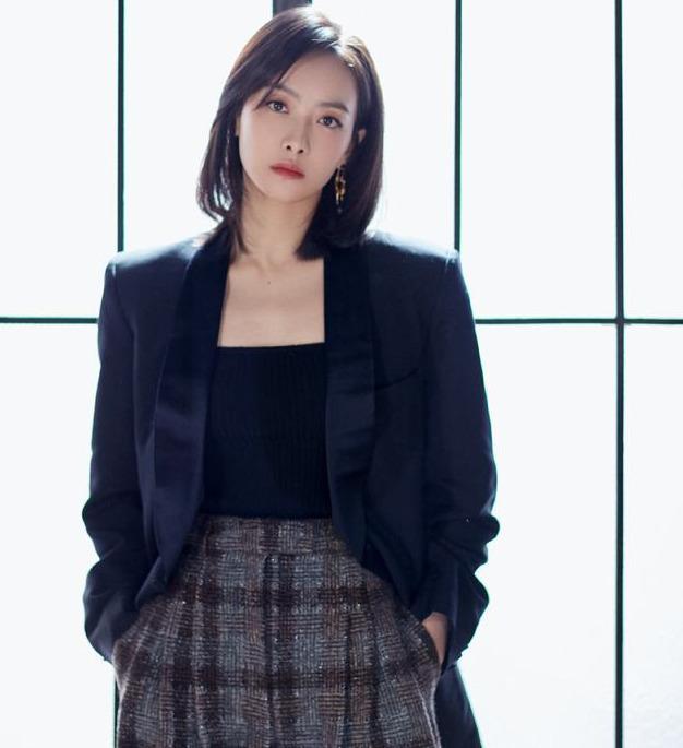 宋茜你看不到的十件小事,宋茜在台上走下去的样子