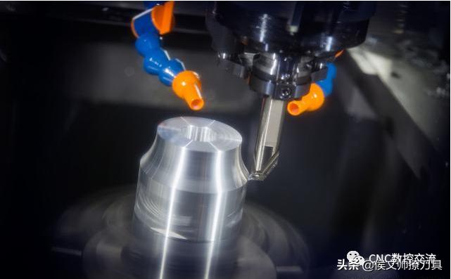 做数控技术员有没有前途,工厂里做数控技术员好吗