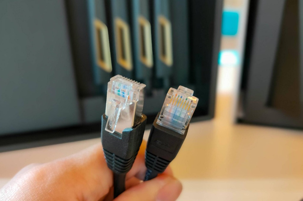 华硕ax68u的5g信号很差吗,华硕ax88u有2.5g网口吗