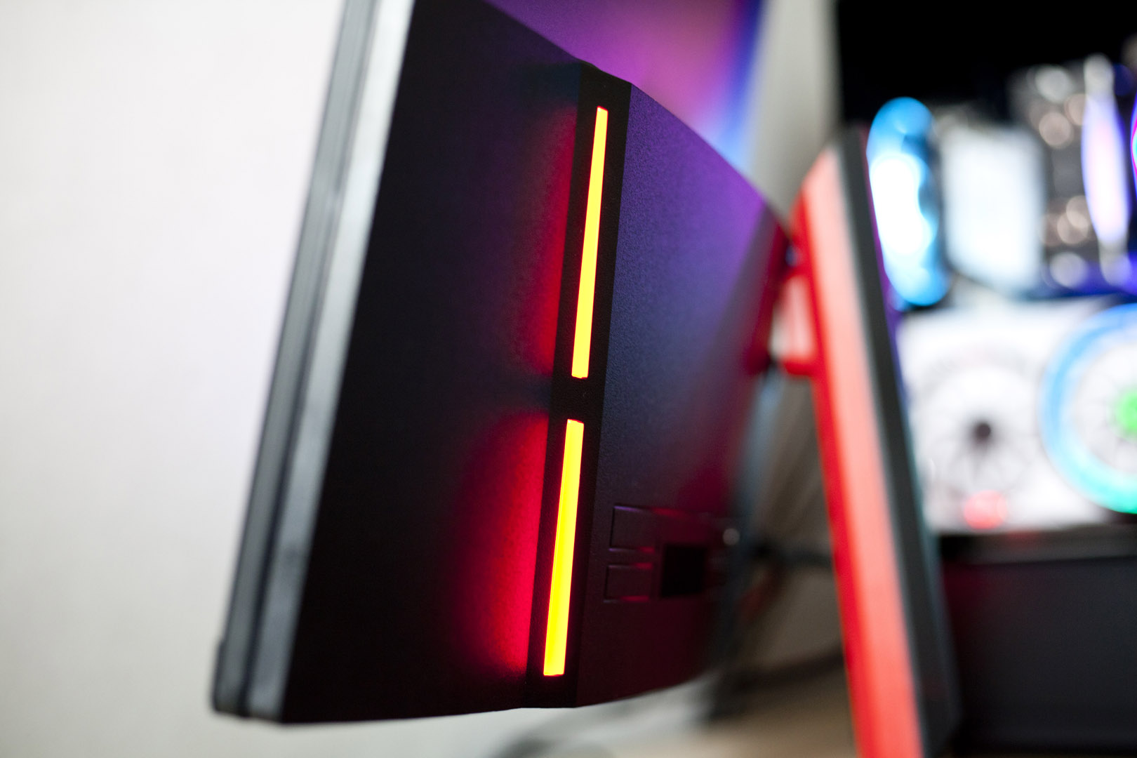 网咖老板推荐，HKCG32Pro到手还行