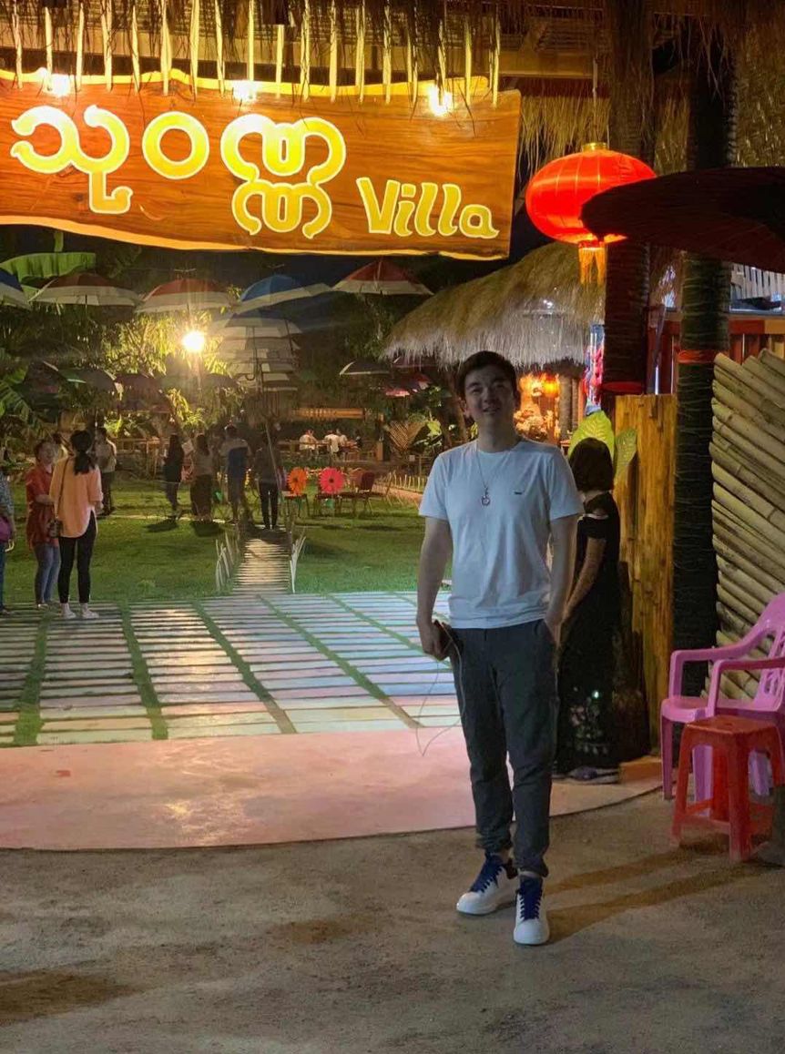 美国留学生做直播,留学生直播赚钱