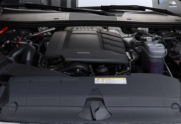 奥迪a6l55quattro3.0一年养车费用,奥迪a4l和奥迪a6l养车成本