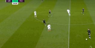 疯狂逼抢，疯狂奔跑！疯子贝尔萨的疯狂体系，是怎样支棱起来的？