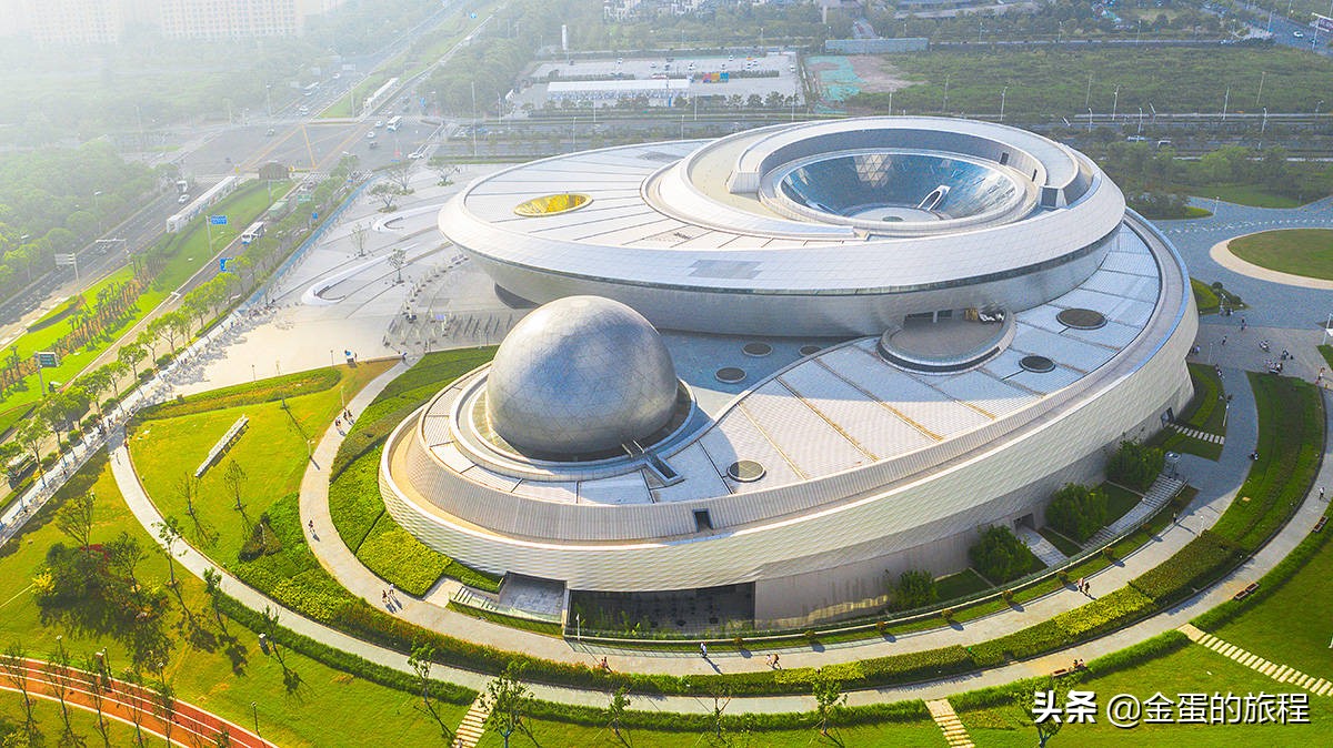 上海滴水湖湖底图片,上海人工滴水湖