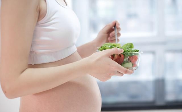 女人刚怀孕期间要注意什么,女人在怀孕期间该注意什么