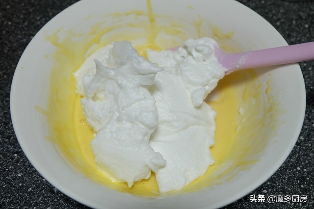 做蛋糕200克的面粉需要几个鸡蛋,自制蛋糕只用一个鸡蛋就可以做