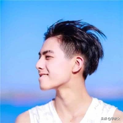 水瓶男的爱为什么总是那么平淡,水瓶男爱得疯狂