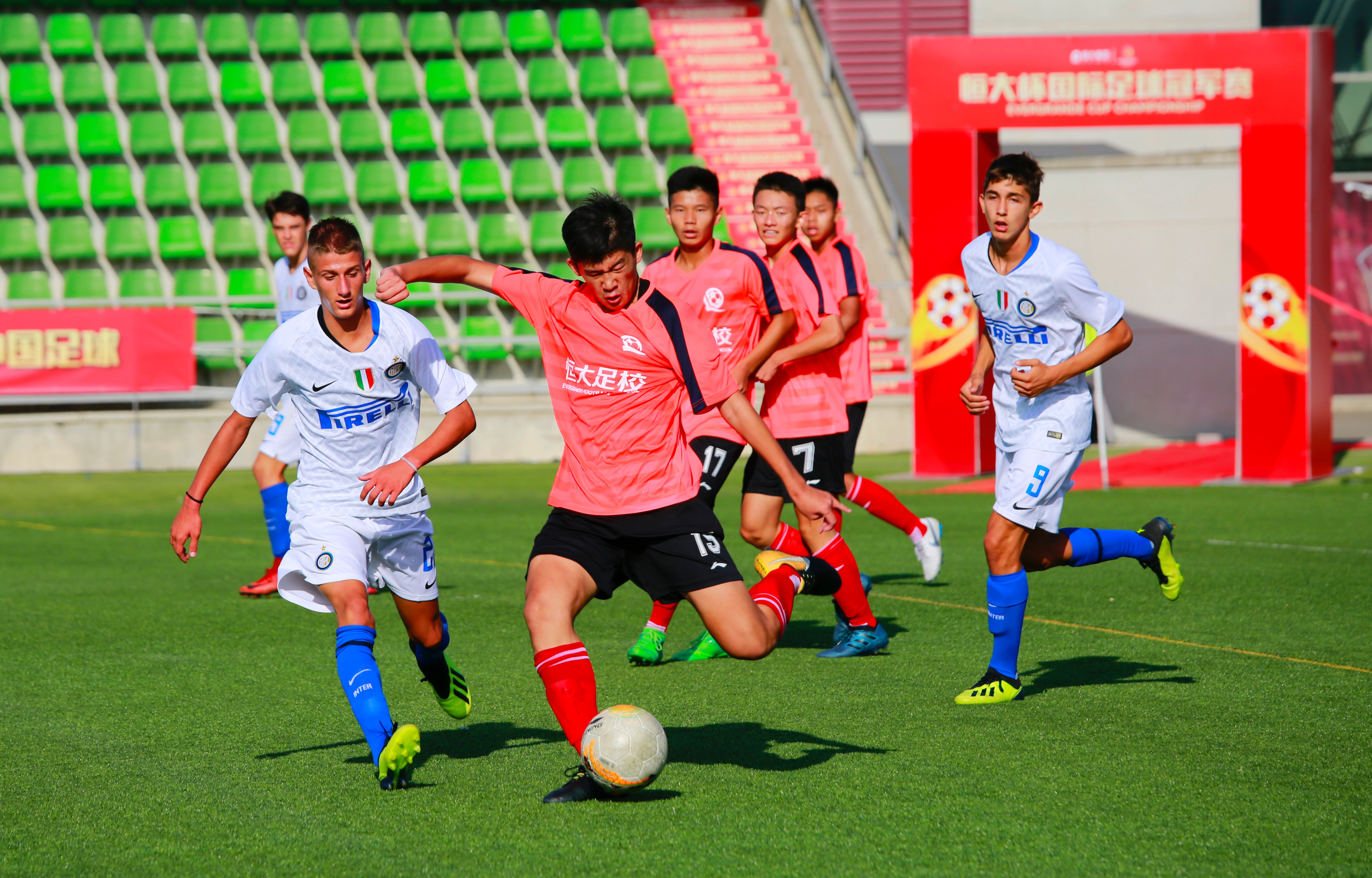 恒大青训7年国字号输送球员,广州恒大的青训体系