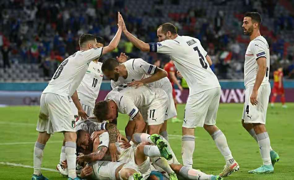 意大利2-1夺欧预赛六连胜,意大利2-0胜厄瓜多尔