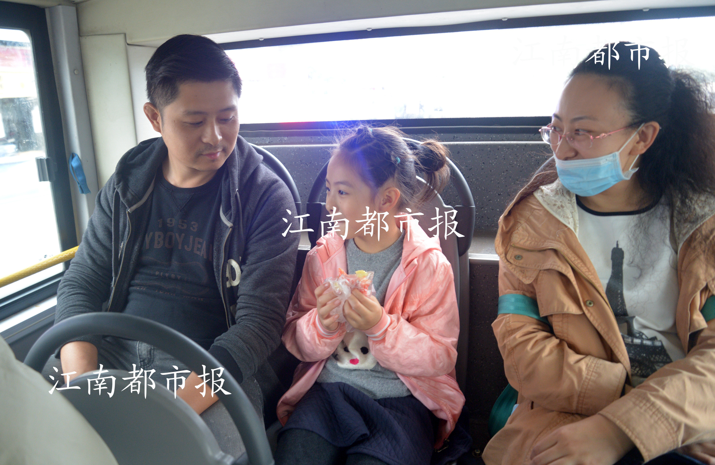 躲不开的兴趣班火热的陪课大军