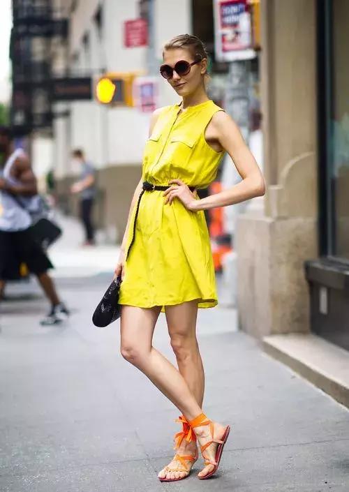 宽胖脚凉鞋好看,四十岁女人大宽脚适合啥凉鞋