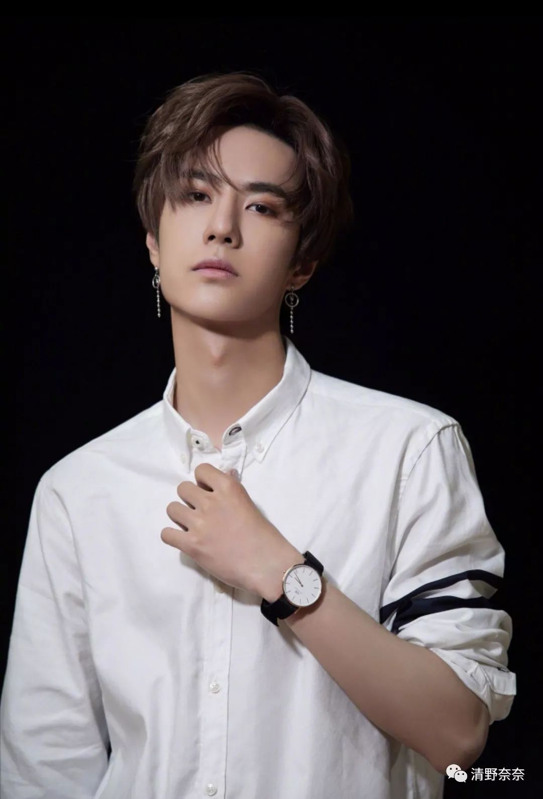 这个世界欠我,这个世界欠我一份快乐