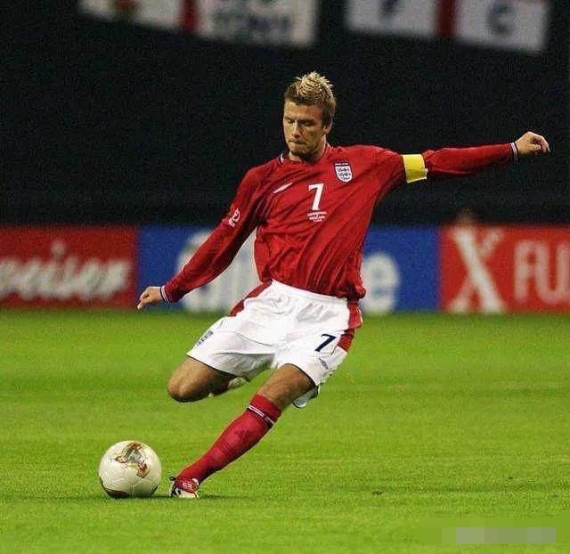 贝氏弧线为什么独一无二,有一种弧线叫贝氏弧线