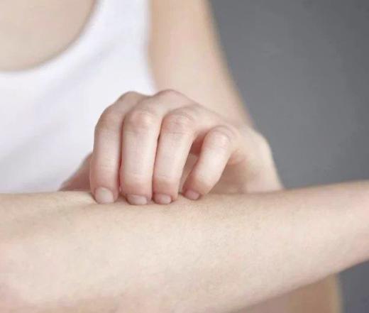 泰国青草止痒膏正品方便携带,夏季必备泰国青草膏