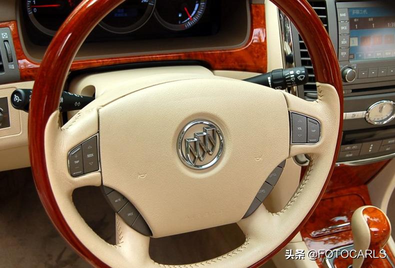 别克老款君越全新车,别克君越老款现在还值得入手么