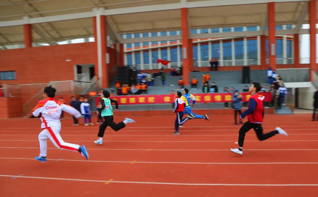 奔跑吧少年我校田径运动会开幕,奔跑吧少年全国中小学生运动会