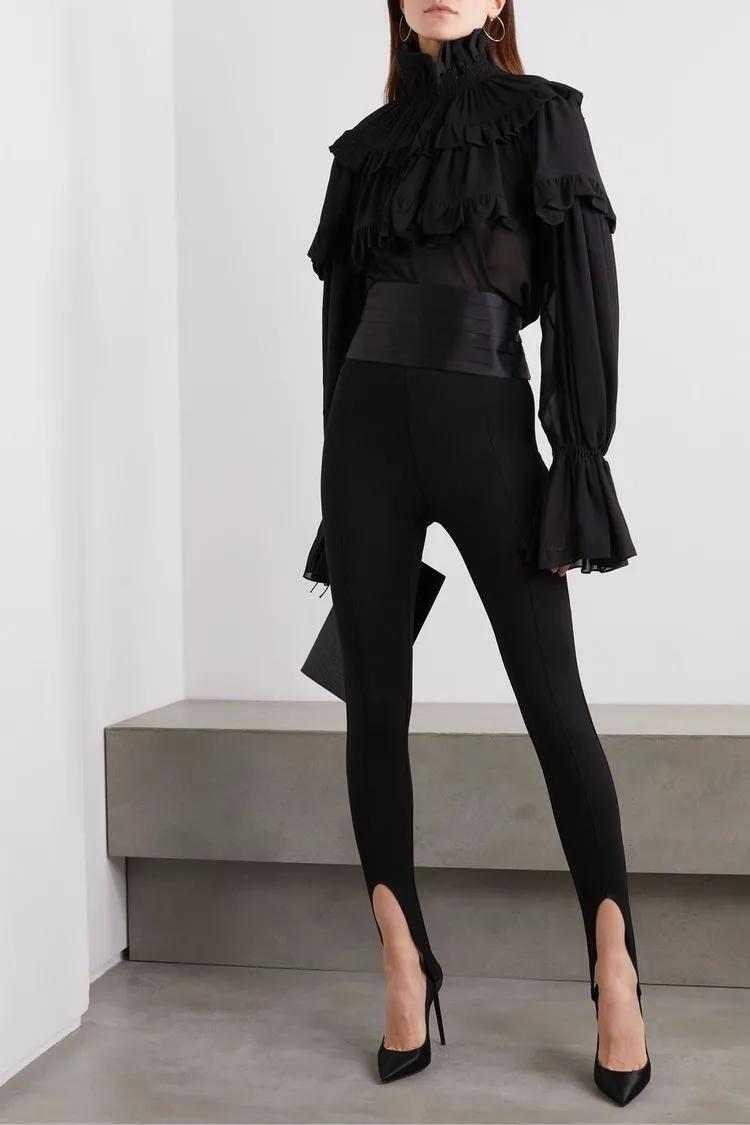 被嫌弃的踩脚裤翻身了！今年正当红