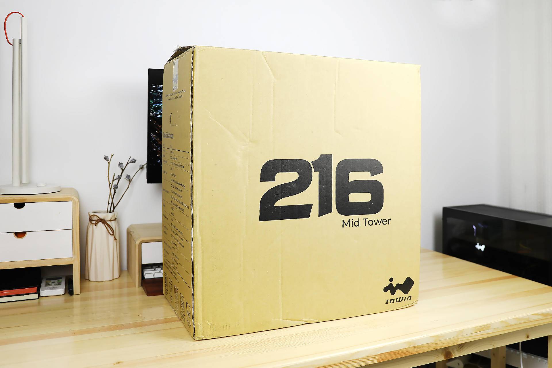 颜值、空间、散热，统统都有，迎广216中塔式机箱体验