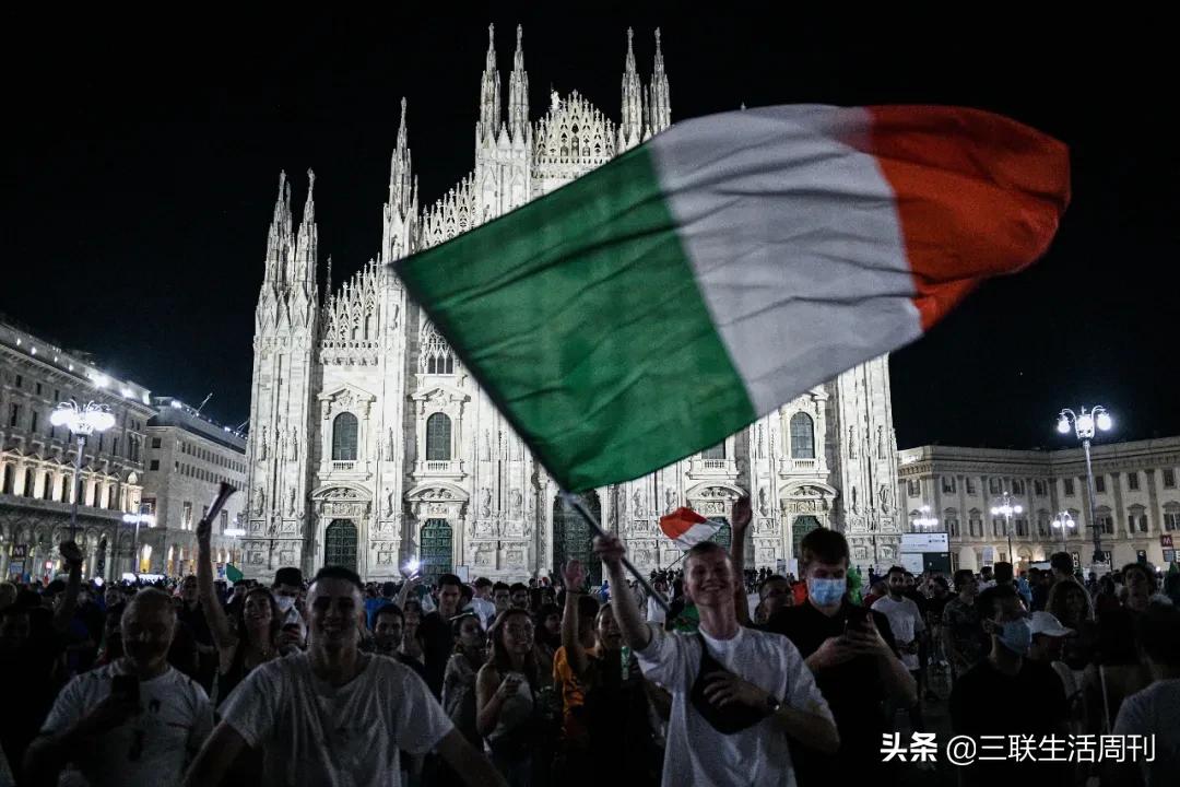 “把欧洲染成蓝色”：非典型的意大利，完成了老一代人的梦