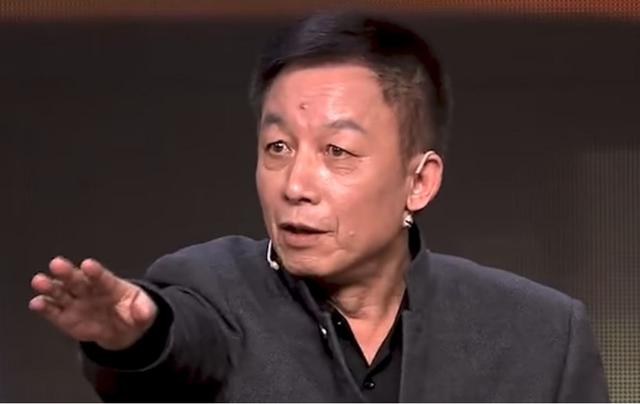 余秋雨学术水平,易中天跟余秋雨谁比较厉害