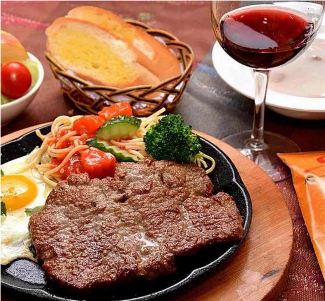 喝红酒忌口食物是什么食物,喝红酒不能和什么食物一起吃