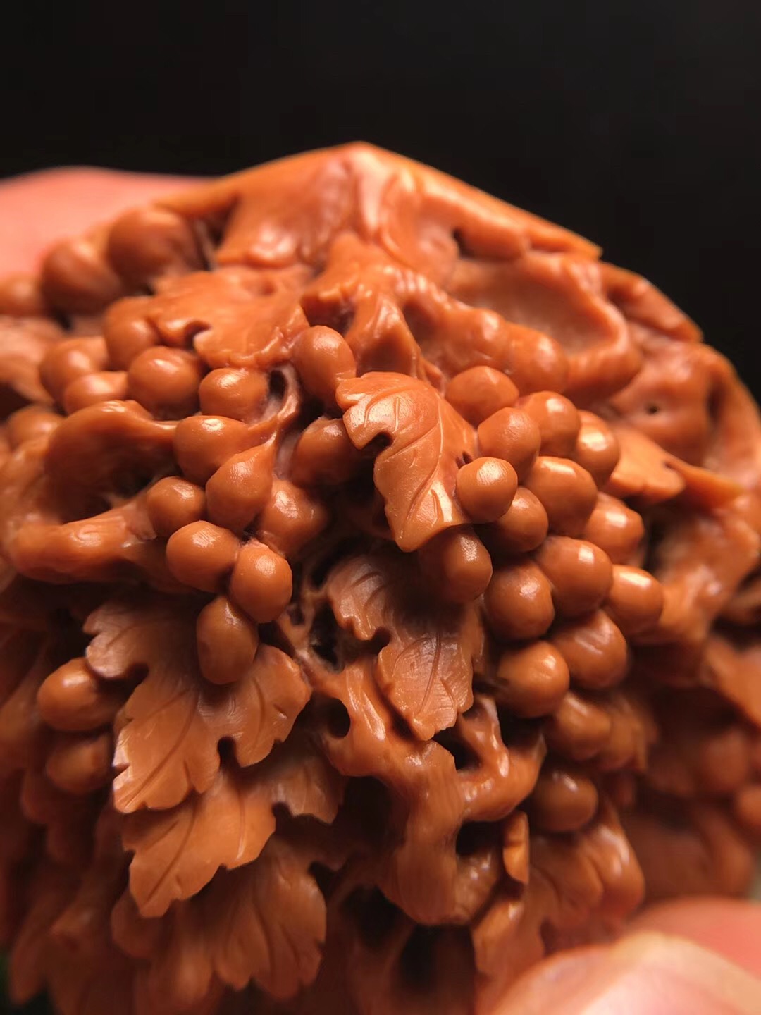 落地桃核发黑如何清洗,山桃核的正确清洗方法