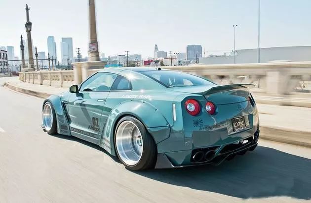 要想避震改的好，苦做功课少不了。改装避震怎么挑？弟弟你可稍稍