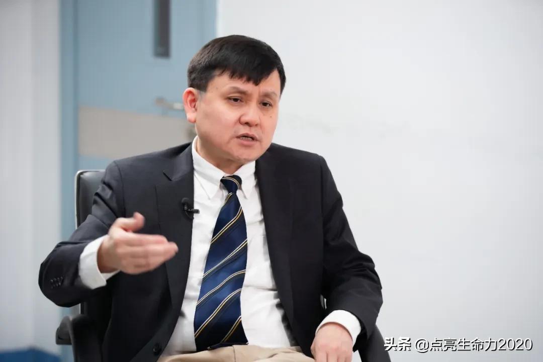 复学后学生发热处理,张文宏呼吁发烧不要随便买药吃