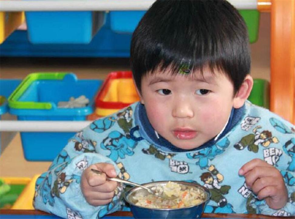 3岁小孩入园要达到什么标准,专家建议孩子几岁上幼儿园好