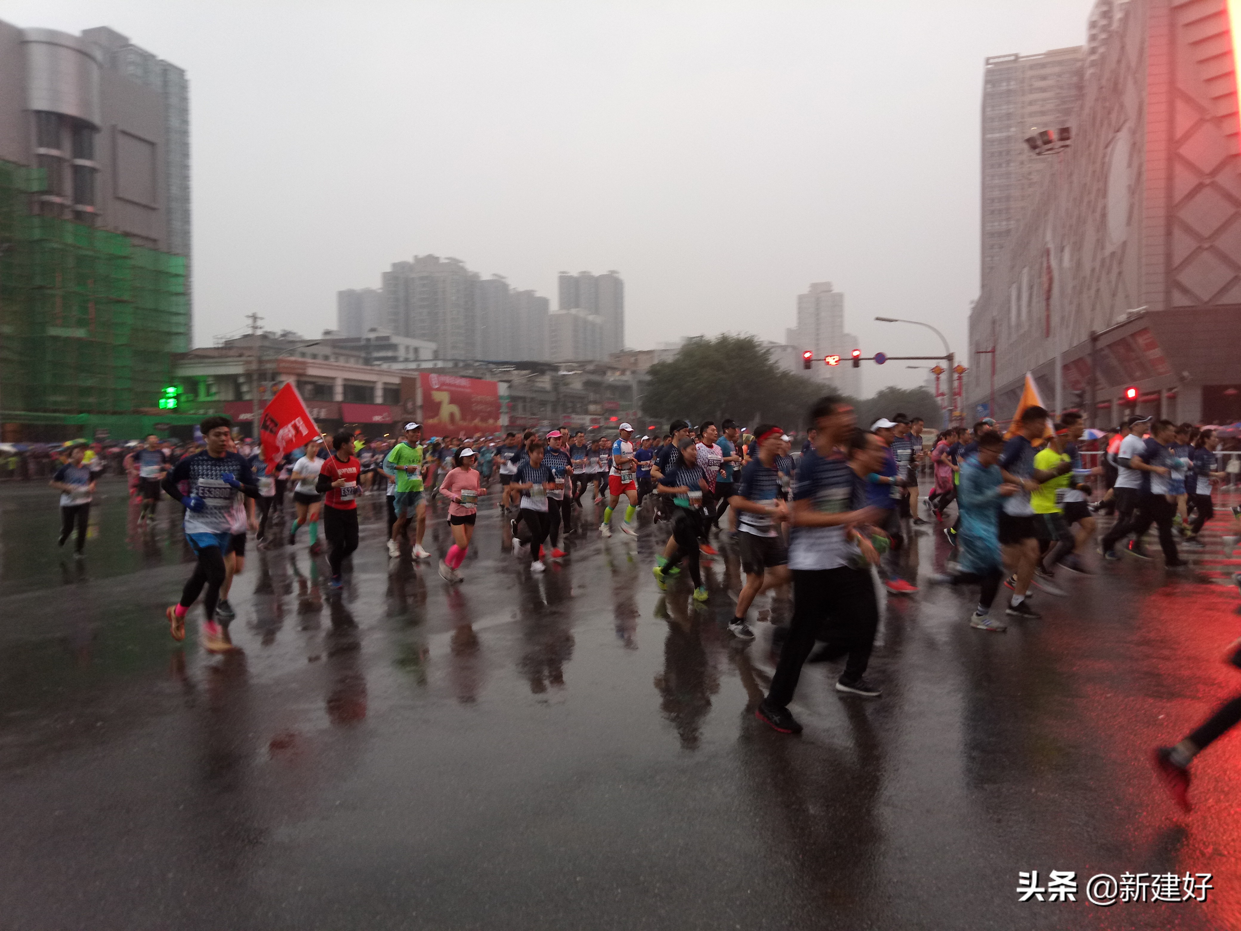 感受西安国际马拉松,西安马拉松比赛报道