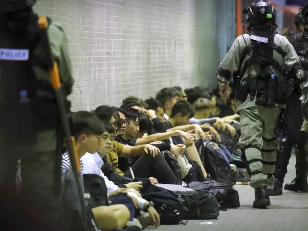 陈冰：暴徒打砸媒体香港“新恐怖”再现身