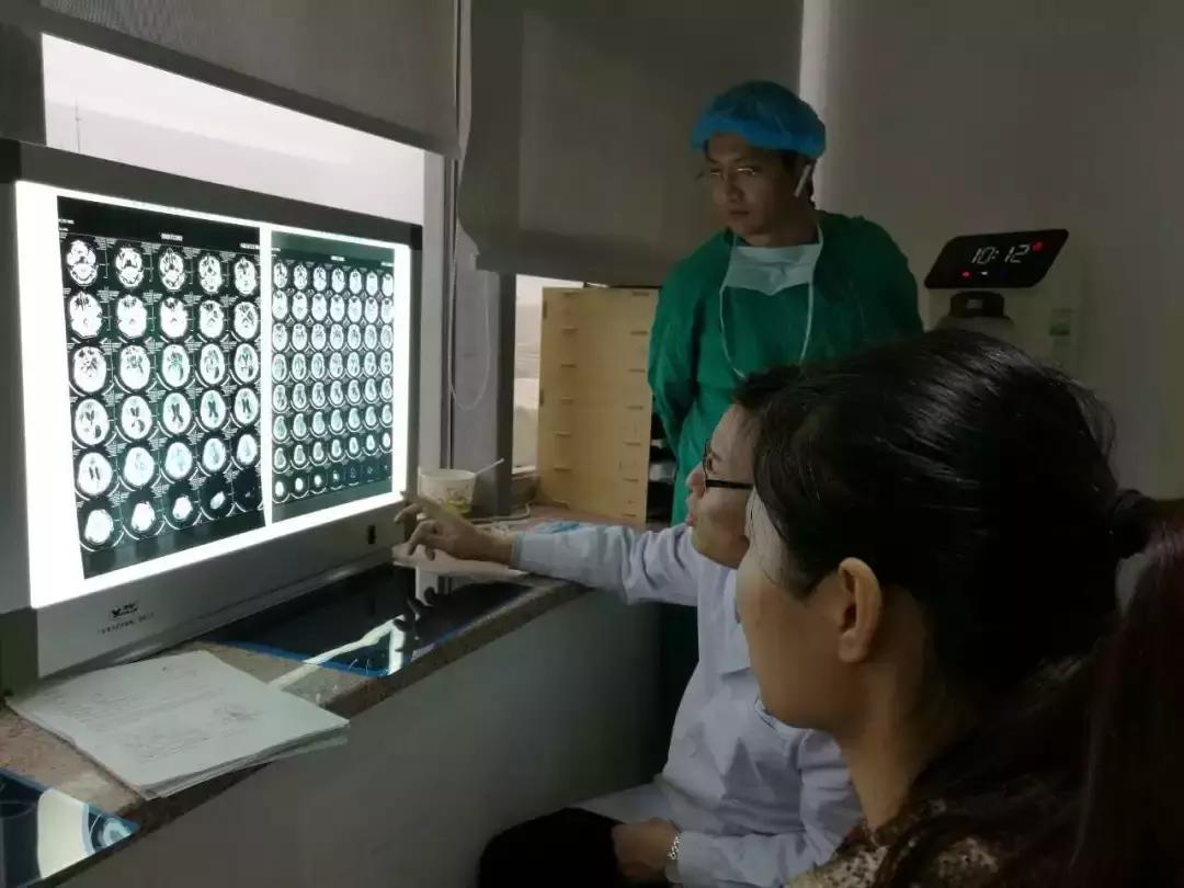 专家到我院坐诊,到医院看病哪几天专家最多