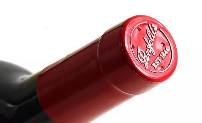 葡萄酒封口小孔,葡萄酒盖上有小孔是什么原因