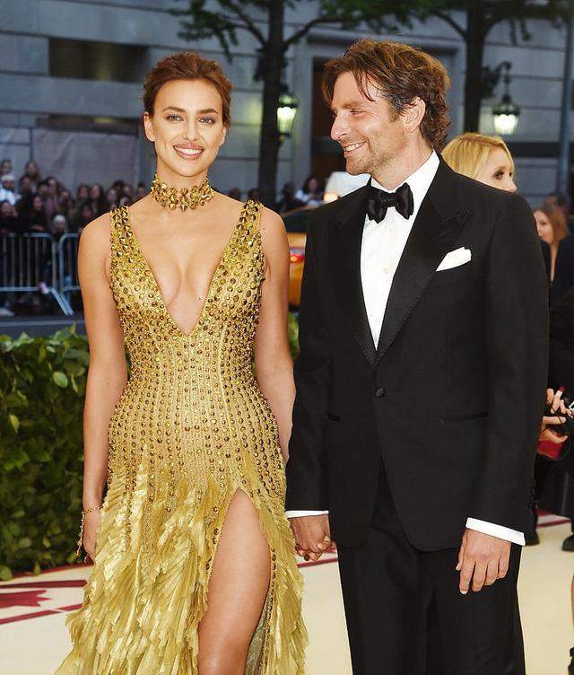 考试不过、恋情不顺，金·卡戴珊很崩溃；侃爷却已开心跨入新恋情