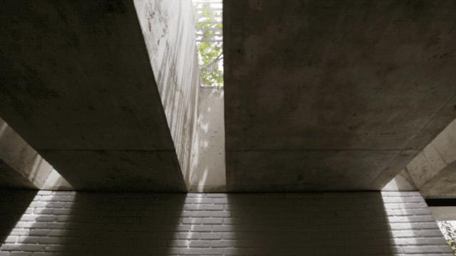 他花150万造零消耗的家，不开空调和网络：家人互动，不该隔着网