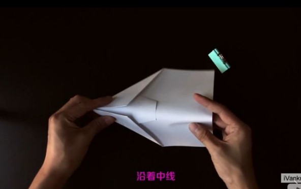 纸飞机为什么是哈口气,纸飞机哈气声音