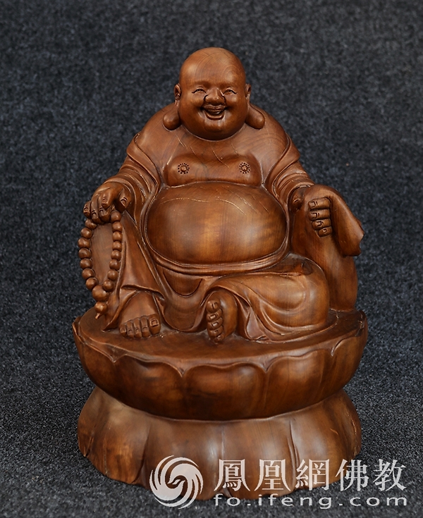 桐柏山木雕博物馆弥勒佛雕像,桐柏木雕博物馆龙的雕像