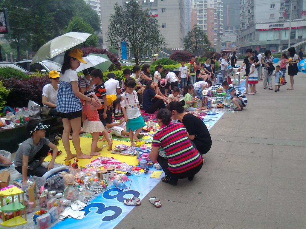 2022年过年摆地摊什么商品赚钱,摆地摊赚钱的最佳方法