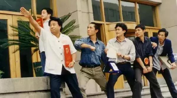 背叛大哥的日子：拍片不为艺谋，电影再无凯歌