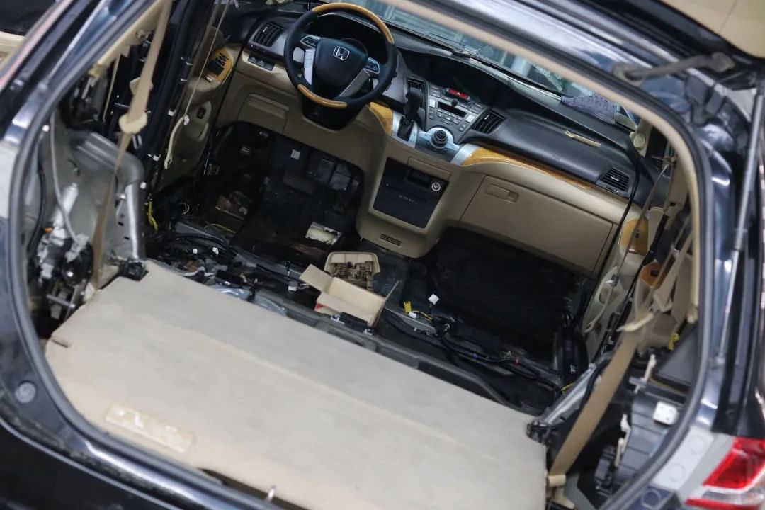 怪兽修车翻新的视频,怪兽修车翻新奥迪q7