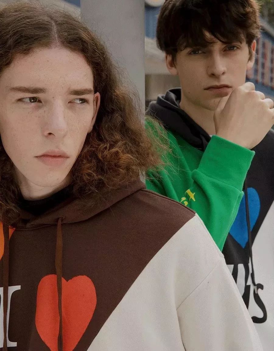 新的脑白金广告,洗脑广告鼻祖脑白金跨界出潮服