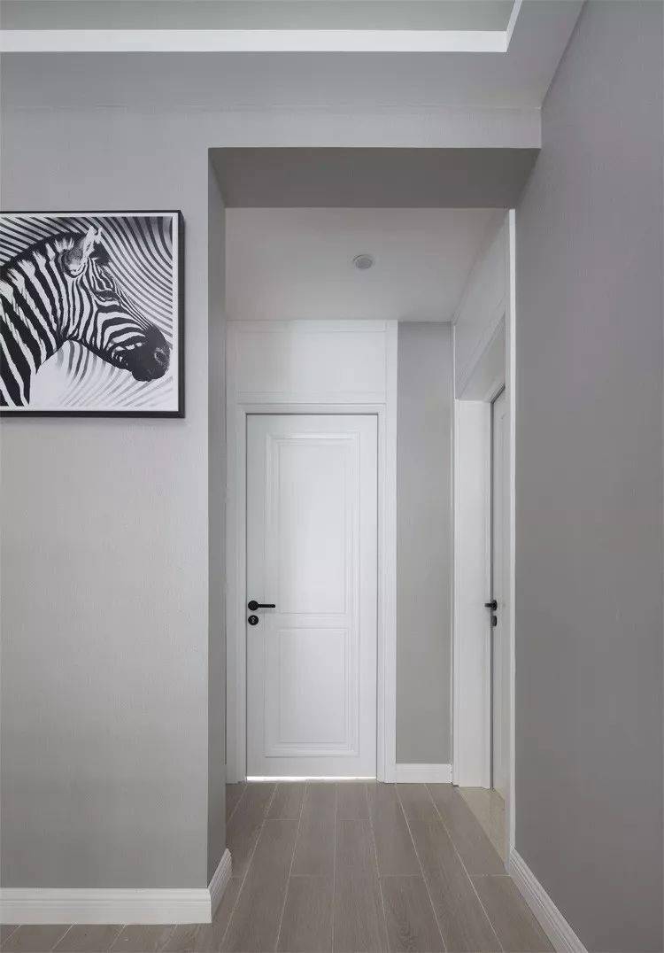 原木色家具白色木门,老师傅木门讲解