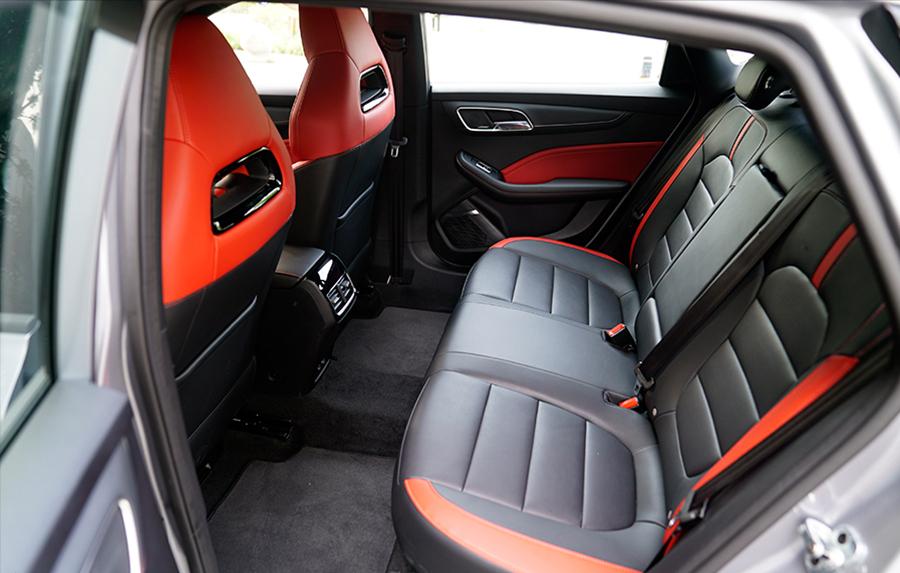 名爵62017款20t自动豪华智联版,18款名爵6用车感受