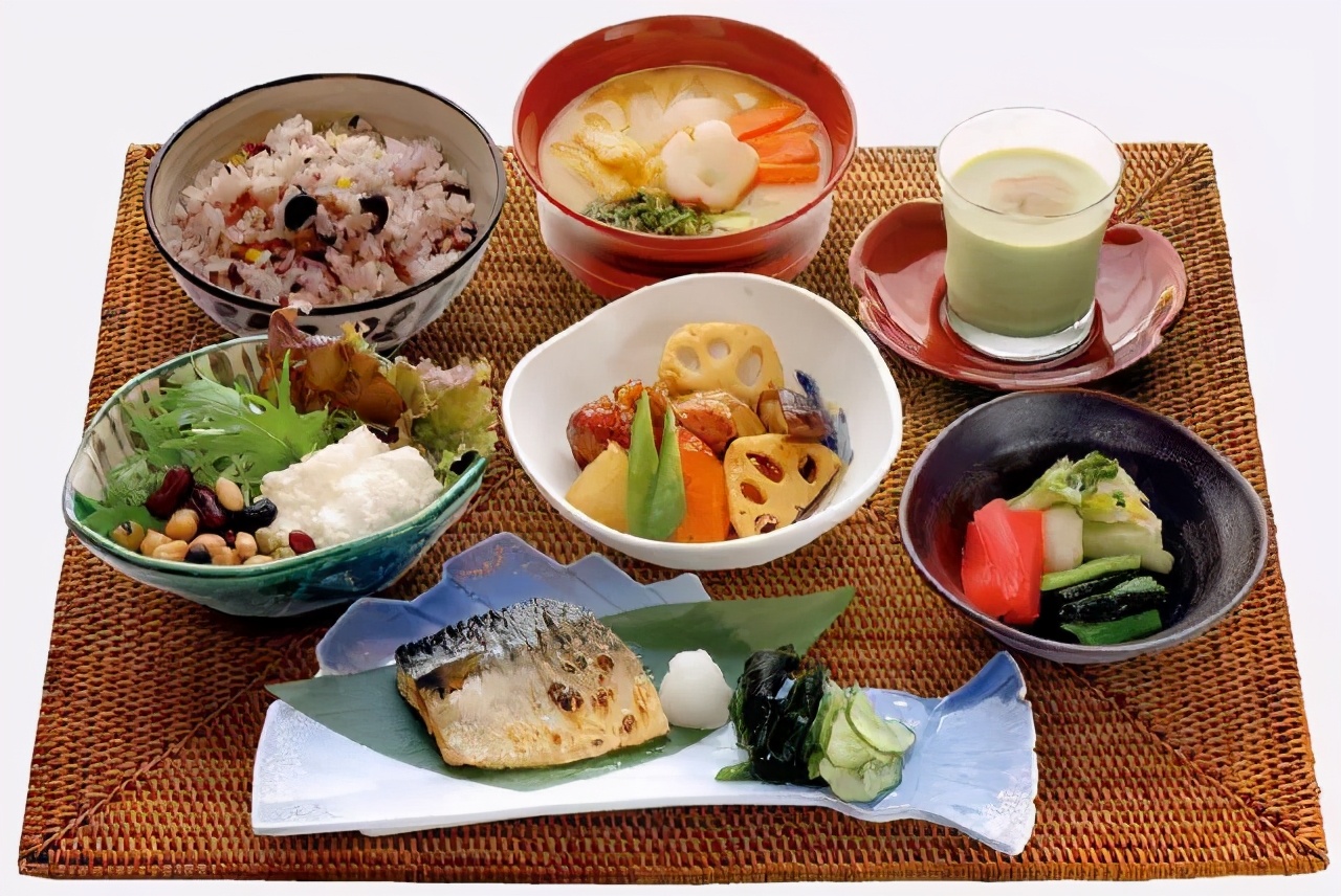 食欲不振心慌气短胸闷是怎么回事,心衰患者突然有食欲总感觉吃不饱