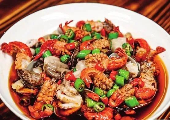 小龙虾虾尾的家常做法,蒜蓉小龙虾的正宗做法