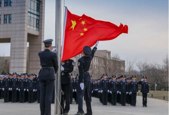 北京很“低调”的二本大学，本科生99.79%成为公务员，适合中等生